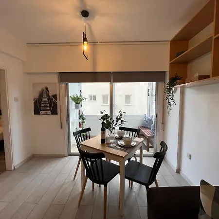 Rustic 1-br Apt In Mackenzie-larnaca