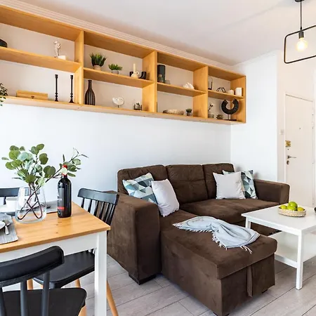 Rustic 1-br Apt In Mackenzie-larnaca